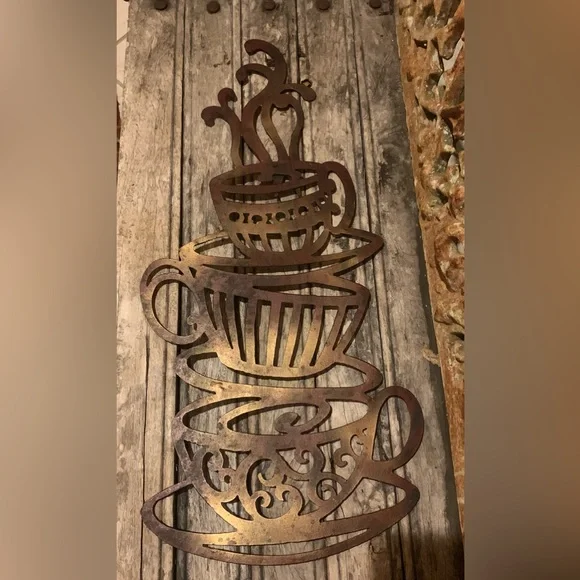 Rustic large metal stacked coffee / tea cup silhouette - Picture 2 of 12